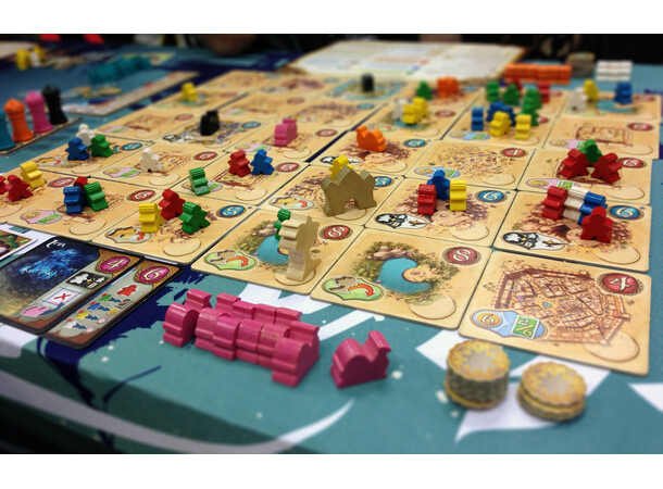 Five Tribes Brettspill 